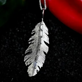 0.94ctw Diamond Fashion Feather Necklace