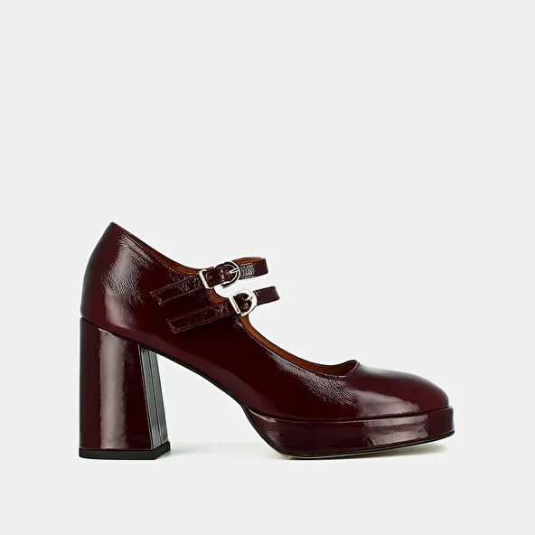 Babies with double straps and platforms in burgundy pleated patent