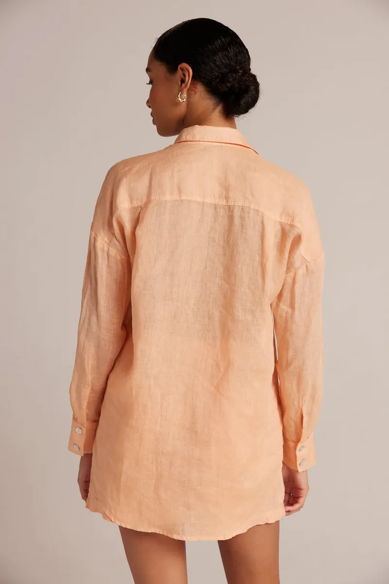 Bella Dahl Boyfriend Button Down in Peach Parker