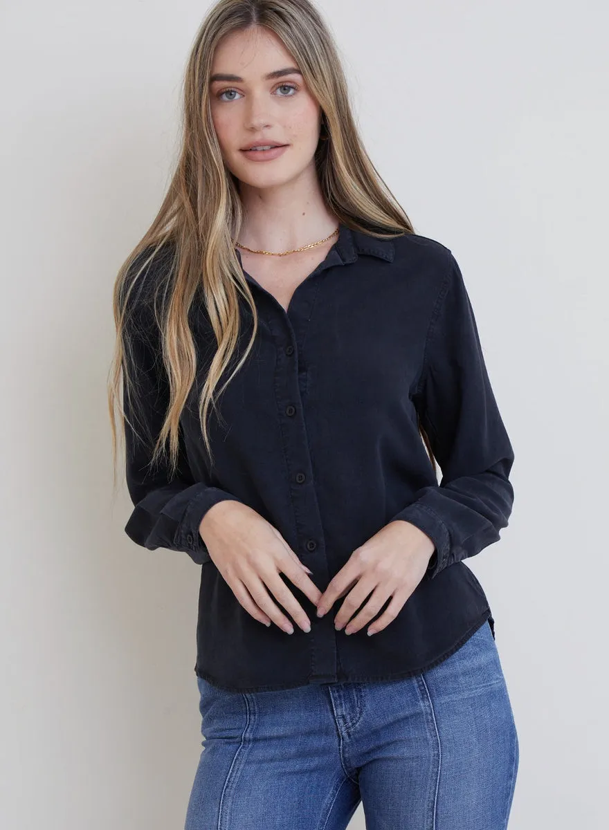 bella dahl button down shirt in vintage black