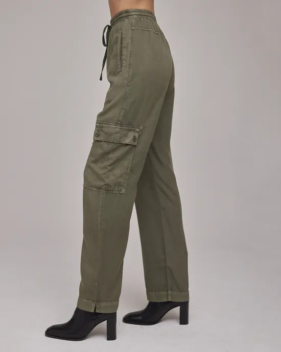 Bella Dahl Cargo Pant in Herb Green