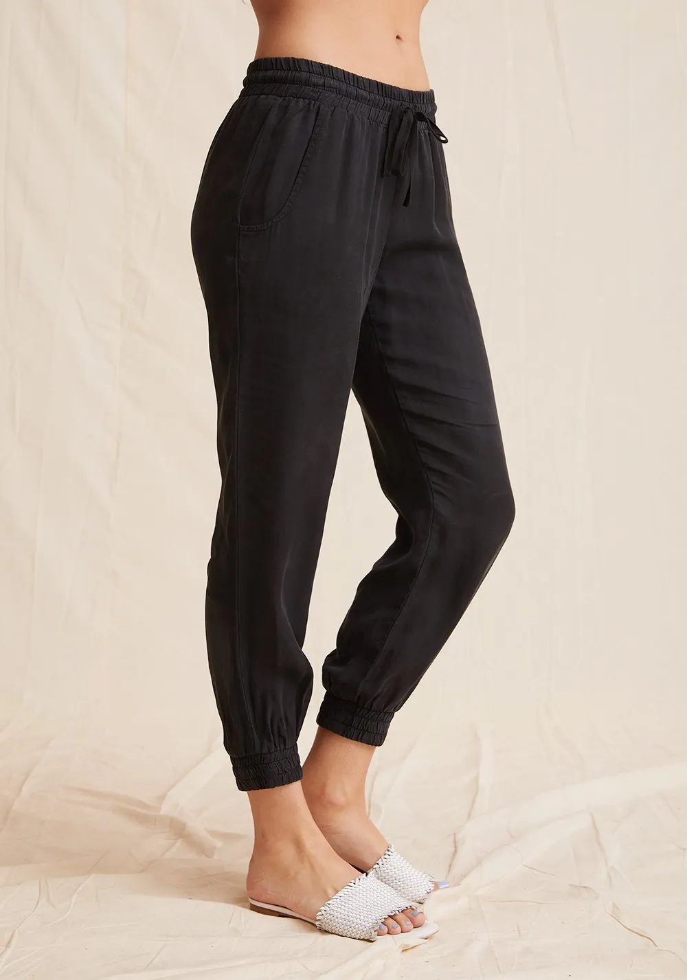 Bella Dahl - Easy Jogger - Vintage Black