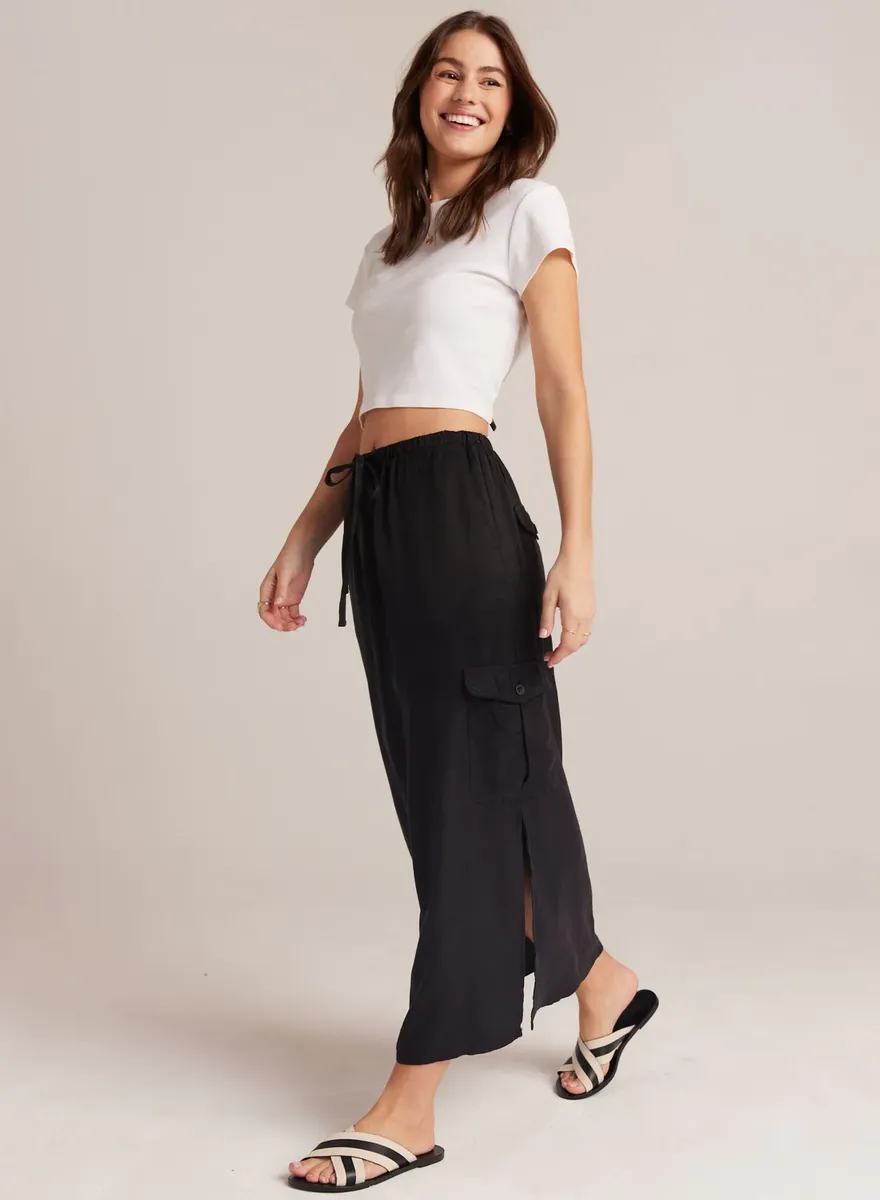 Bella Dahl Goldie Maxi Cargo Skirt in Black