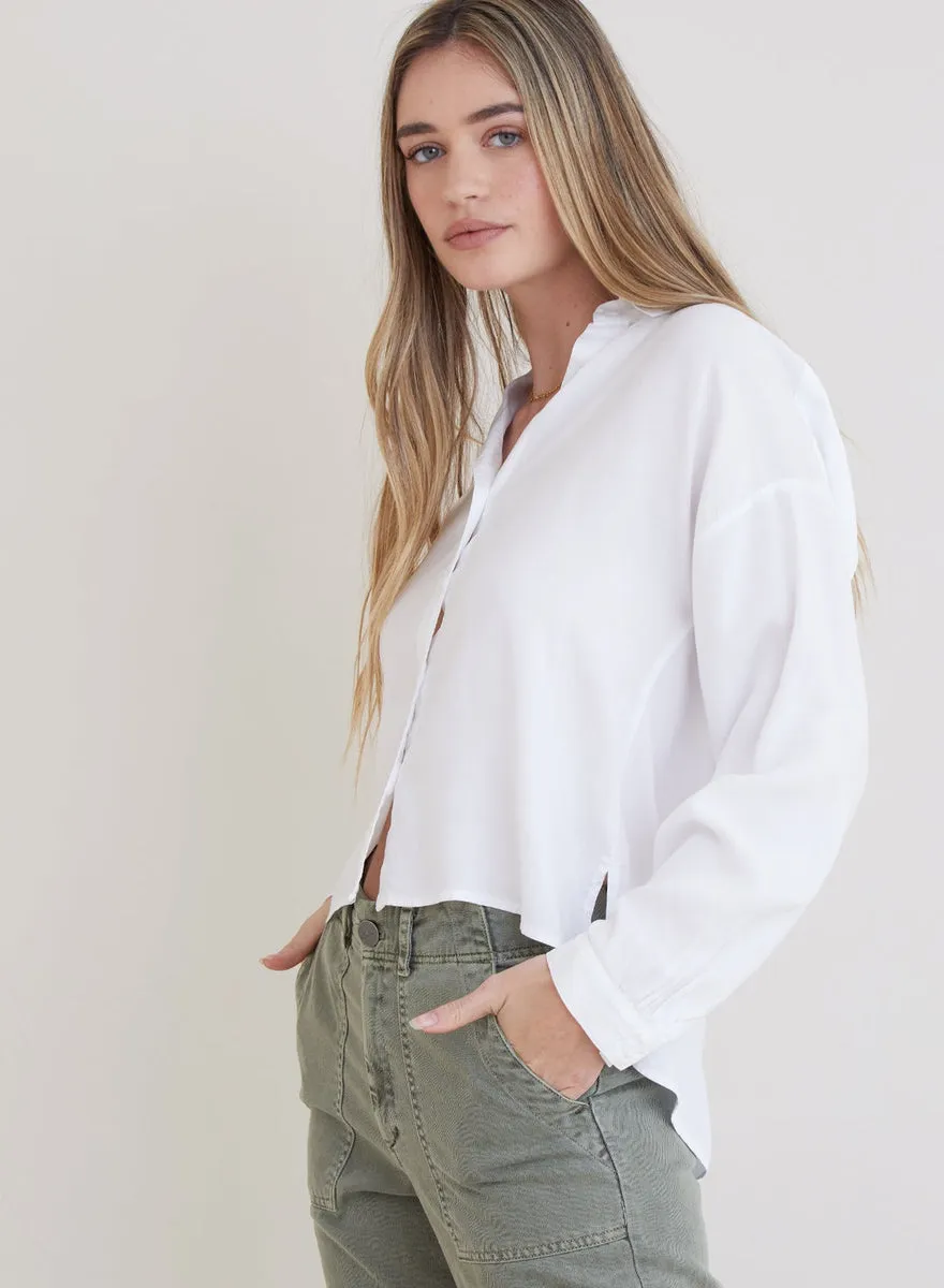 bella dahl long sleeve high low hem shirt in white