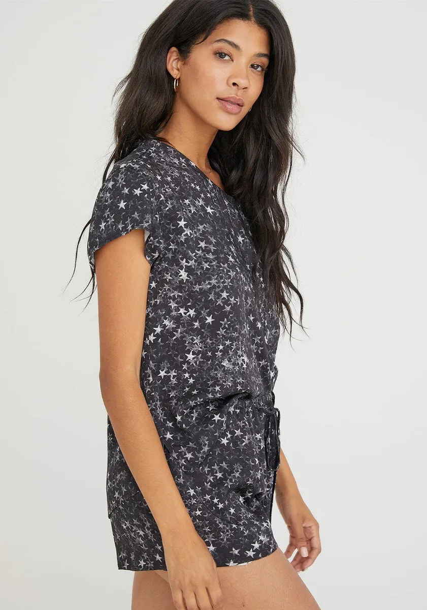 bella dahl short sleeve tee and flowy short set in stardust print