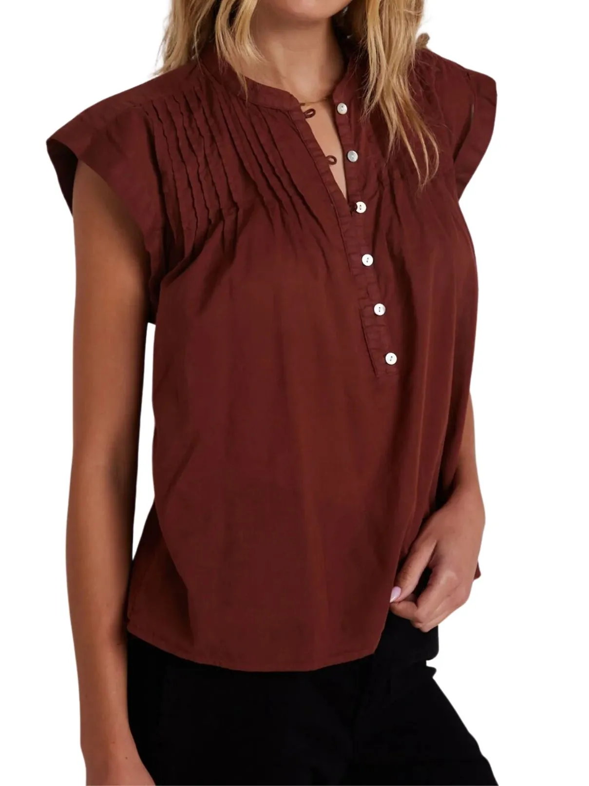 Bella Dahl S/S Pintuck Top in Cherry Mahogony