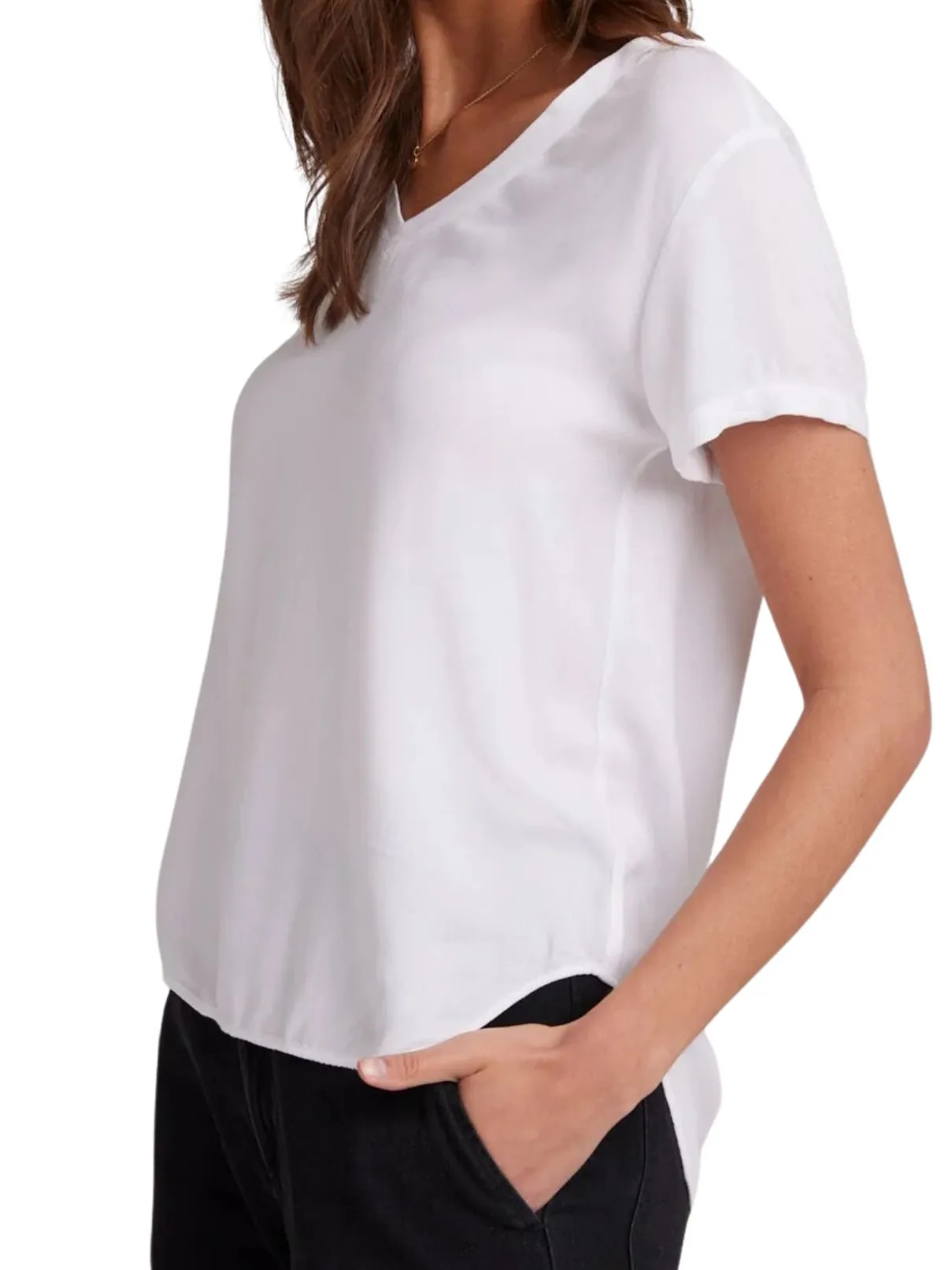 Bella Dahl V-neck Tee in White