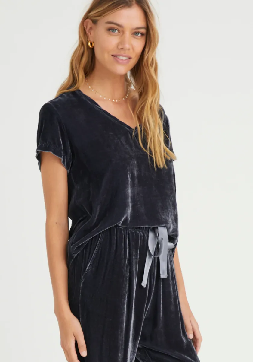 bella dahl v-neck tee rayon silk tee in glacier