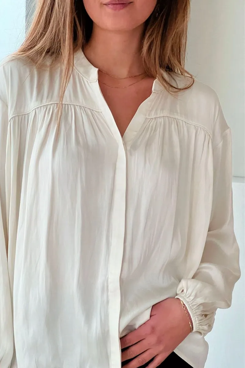 Binnet Satin Blouse | Off White | Skjorte fra Neo Noir