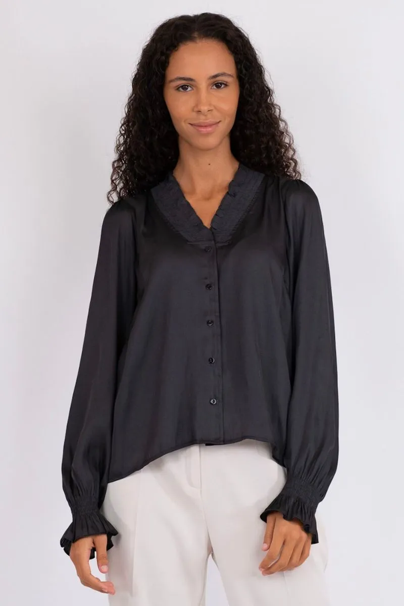 Brielle Satin Blouse 159966 | Black | Bluse fra Neo Noir