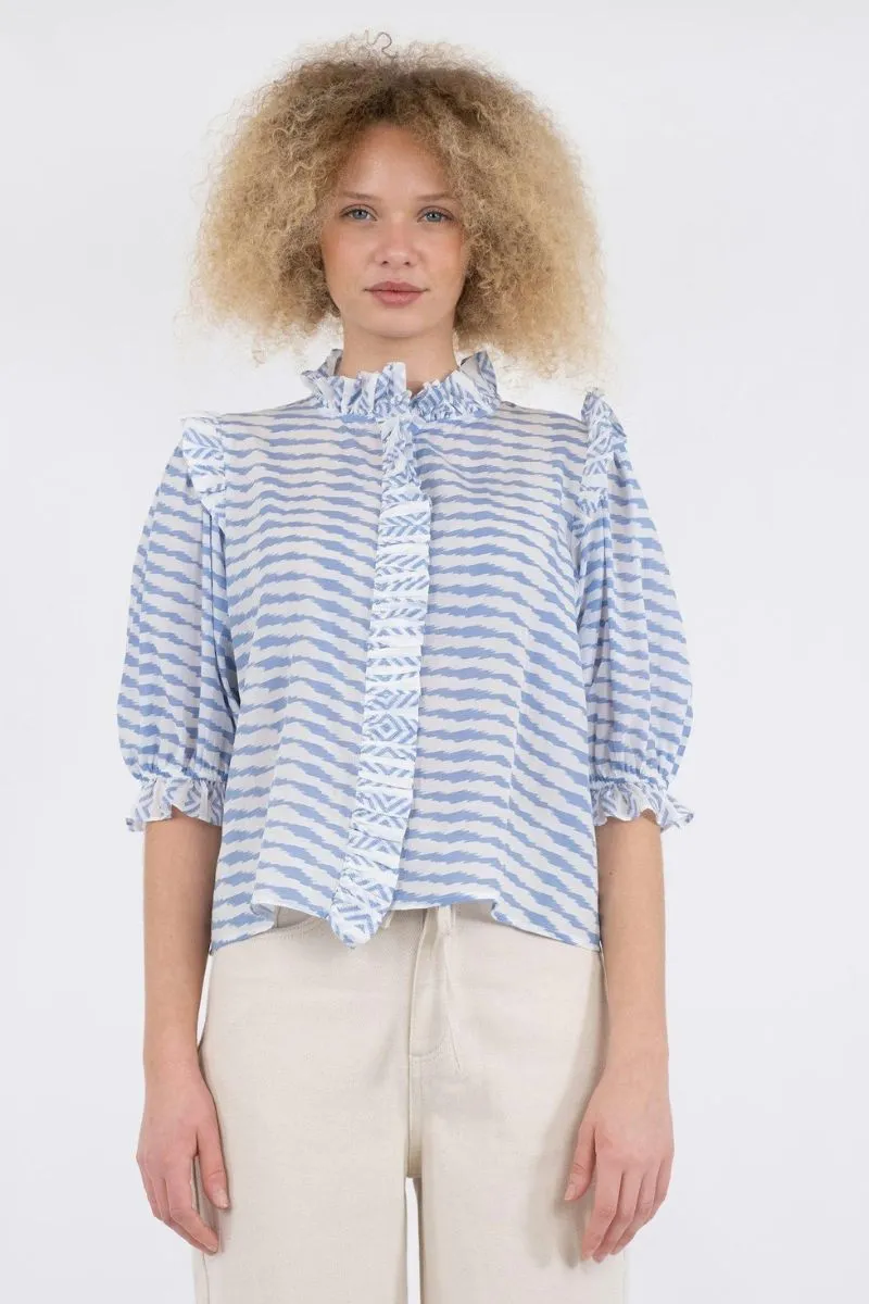 Chacha Graphic Blouse | Light Blue | Bluse fra Neo Noir