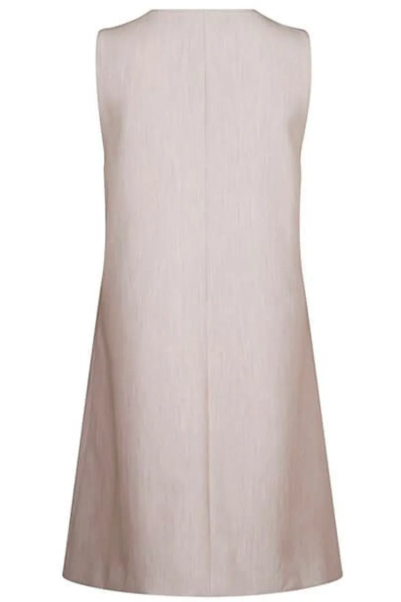 Christel Structure Dress | Sand | Kjole fra Neo Noir