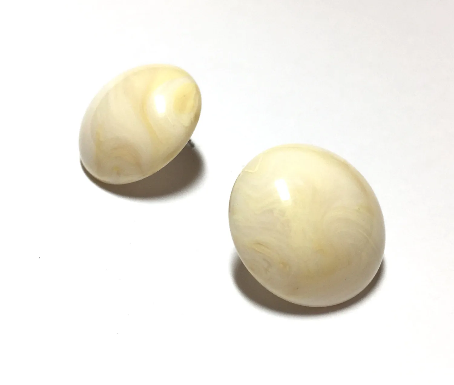 Cream Marbled Large Retro Button Stud Earrings