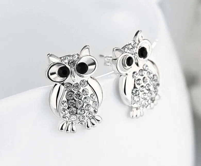 Fashion owl stud earrings