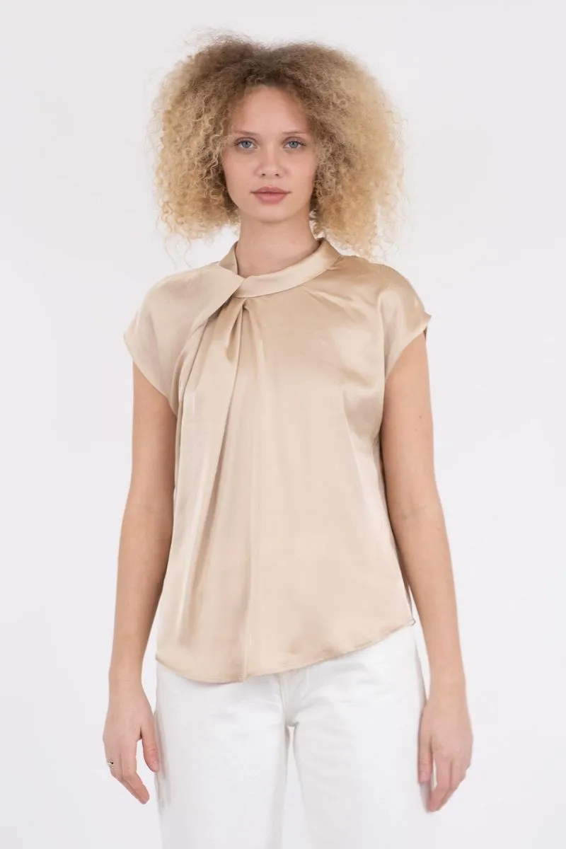 Fleur Drapy Satin Blouse | Dark Sand | Bluse fra Neo Noir