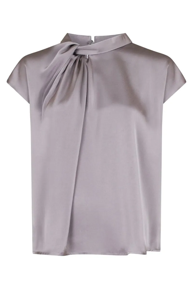 Fleur Drapy Satin Blouse | Grey | Bluse fra Neo Noir