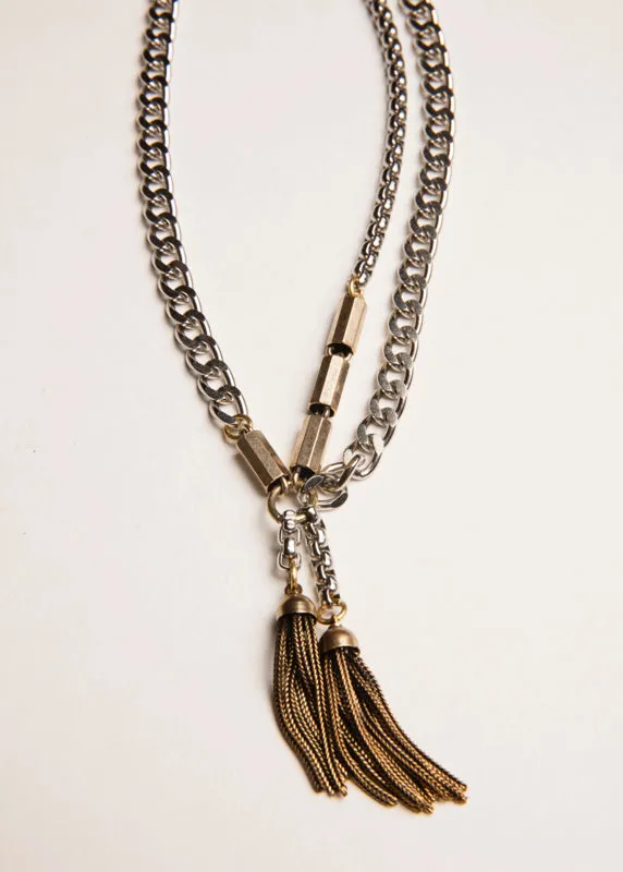 FRINGE/TASSEL NECKLACE