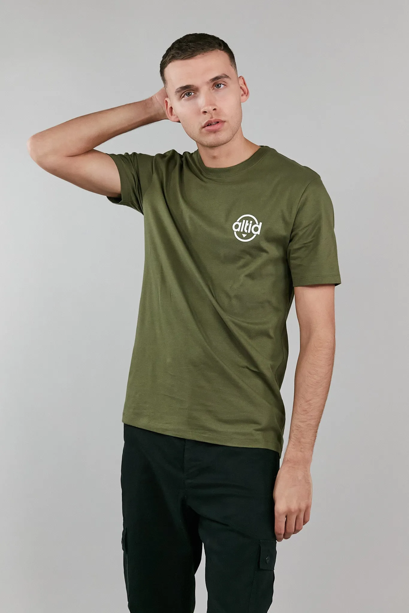 khaki graphic t-shirt