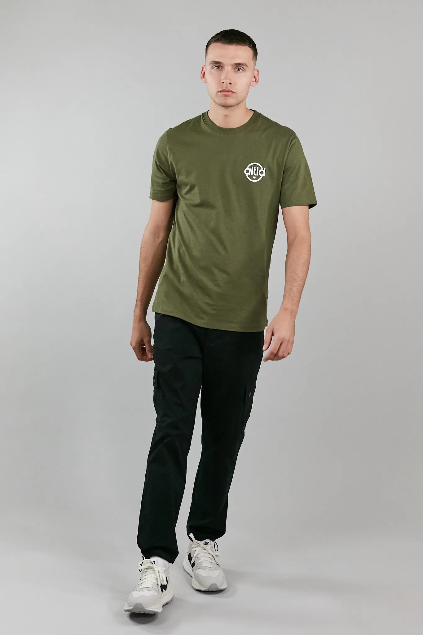 khaki graphic t-shirt