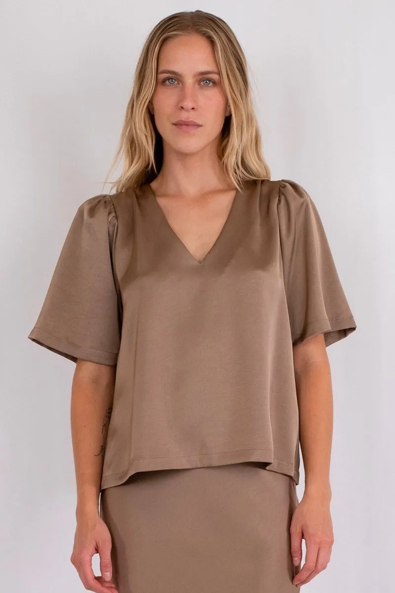 Largo Heavy Sateen Blouse 160108 | Dark Taupe | Bluse fra Neo Noir