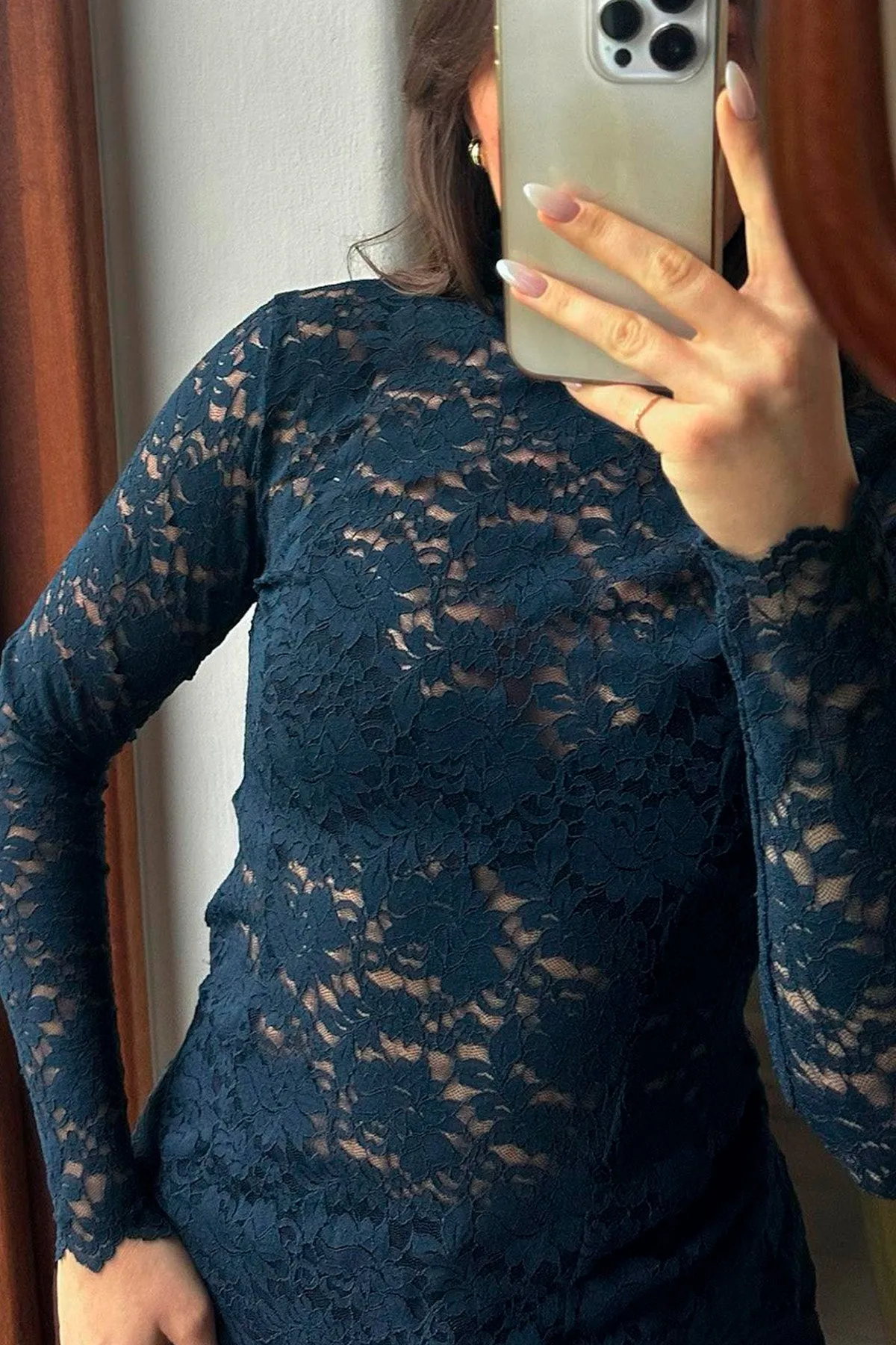 Liza Laceflower Blouse | Navy | Bluse fra Neo Noir