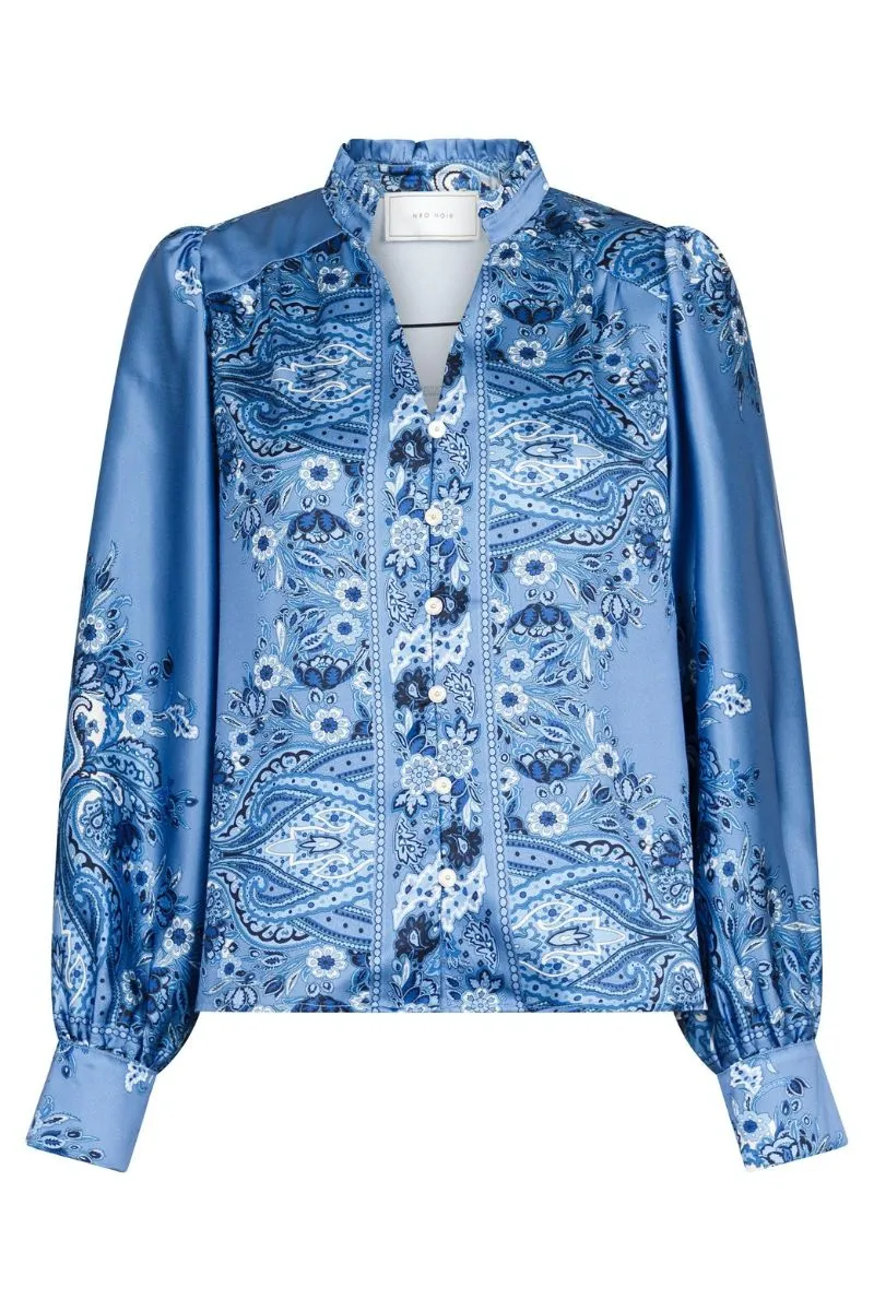 Massima Paisley Border Blouse | Dusty Blue | Bluse fra Neo Noir