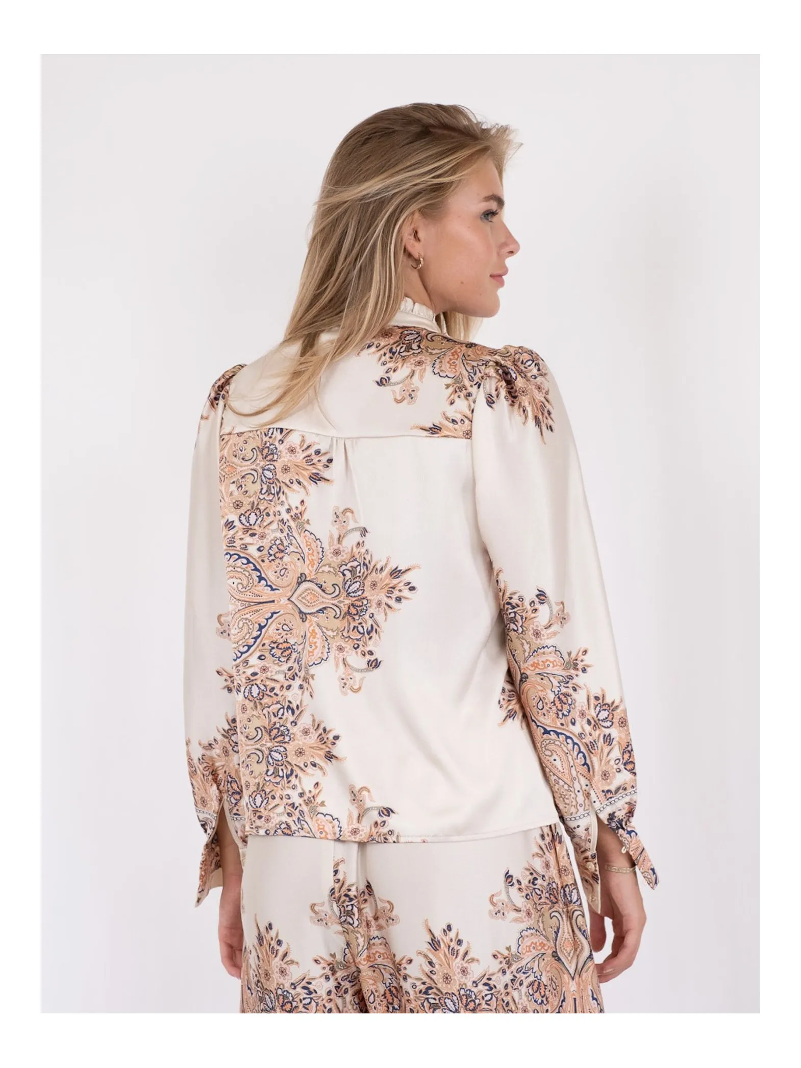 NEO NOIR BLOUSE MASSIMA PAISLEY BORDER BLOUSE CREME