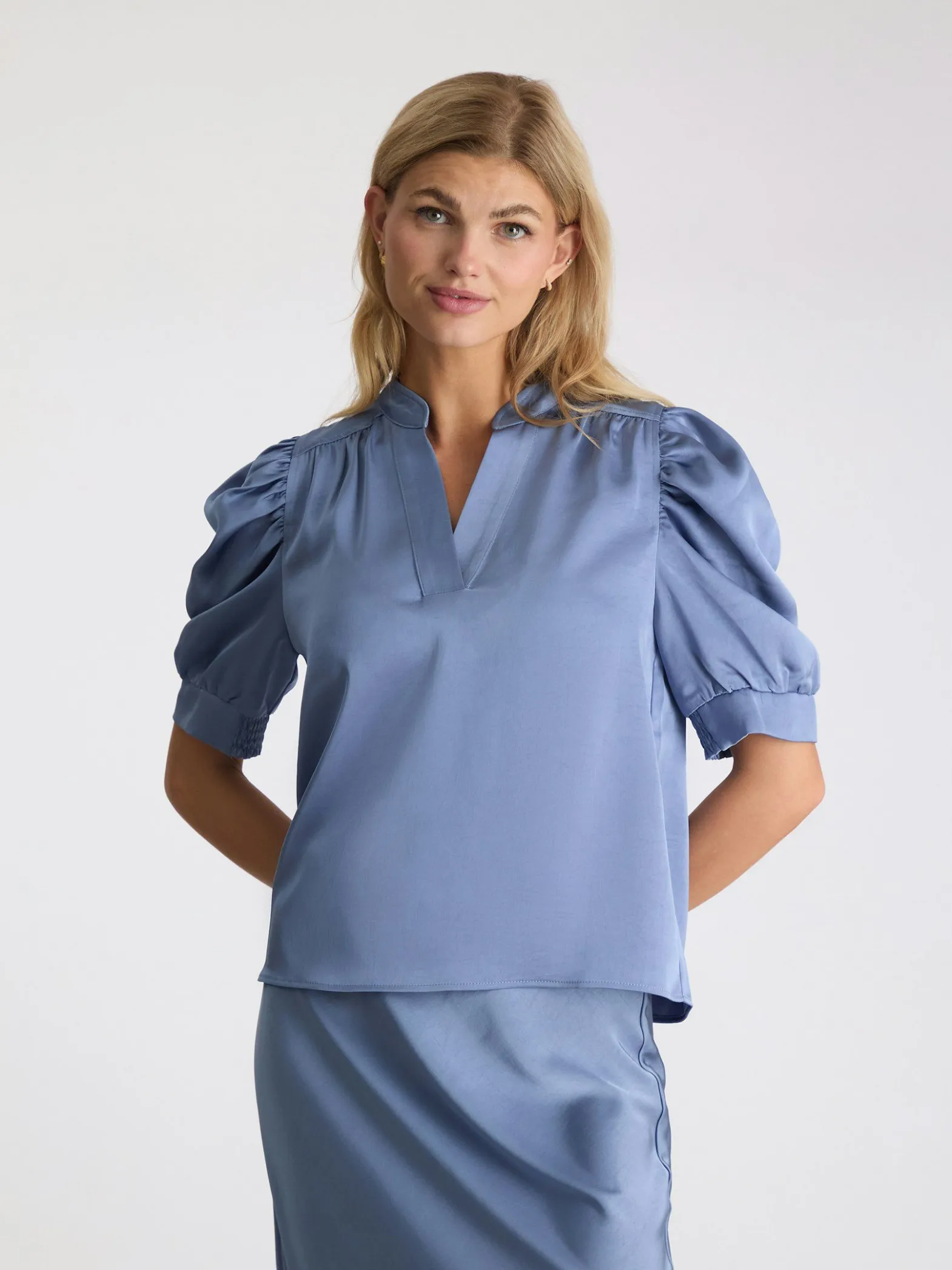 NEO NOIR BLOUSE ROELLA HEAVY SATEEN SMOKE BLUE