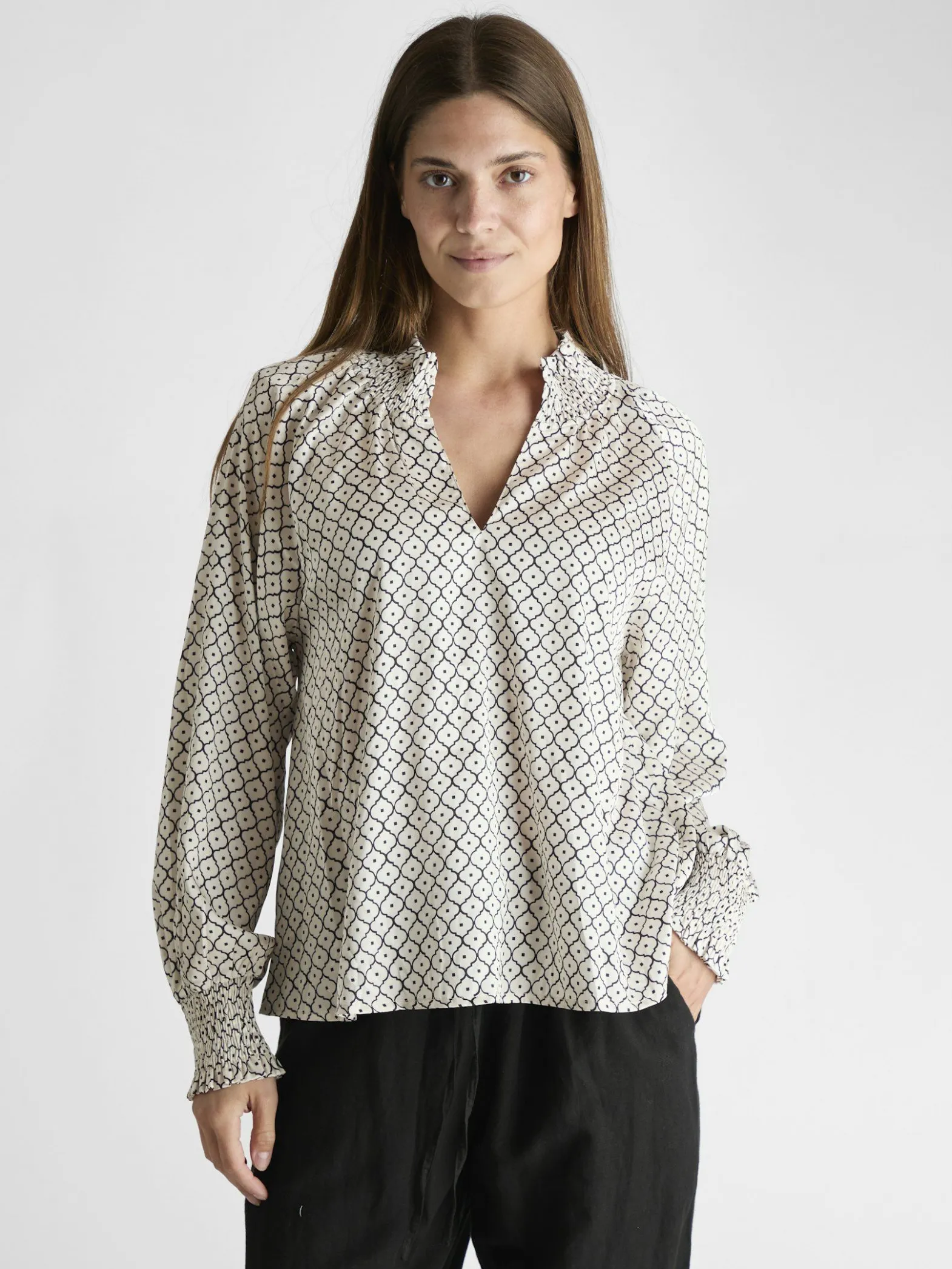 NEO NOIR BLOUSE STONE MOROCCAN TILE IVORY