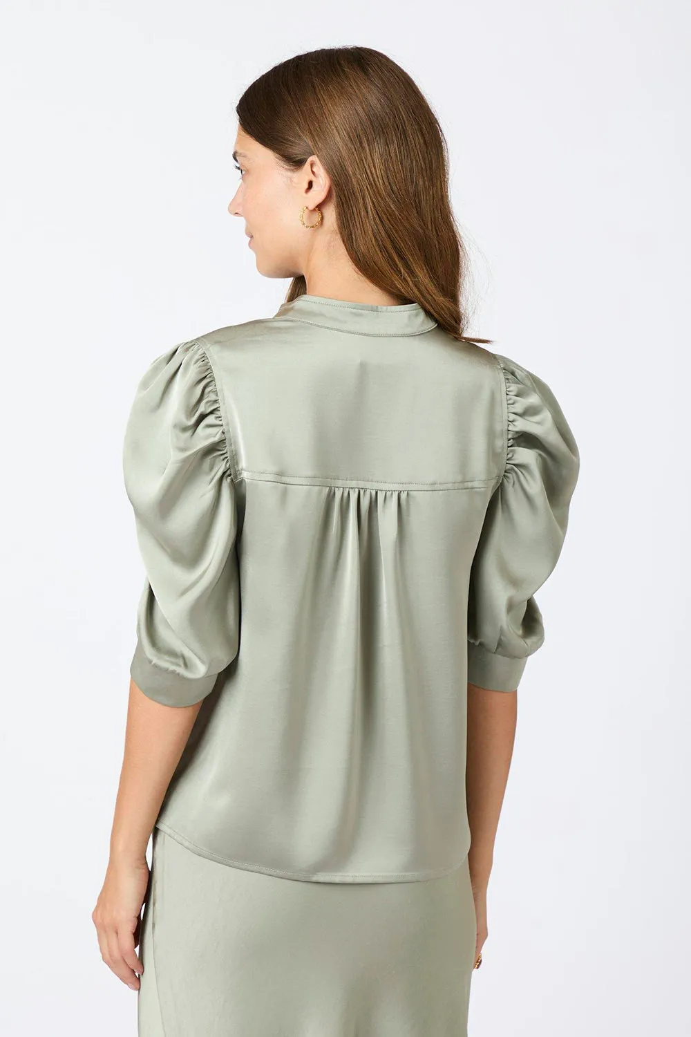 Roella Heavy Sateen Blouse | Smoke Green | Bluse fra Neo Noir