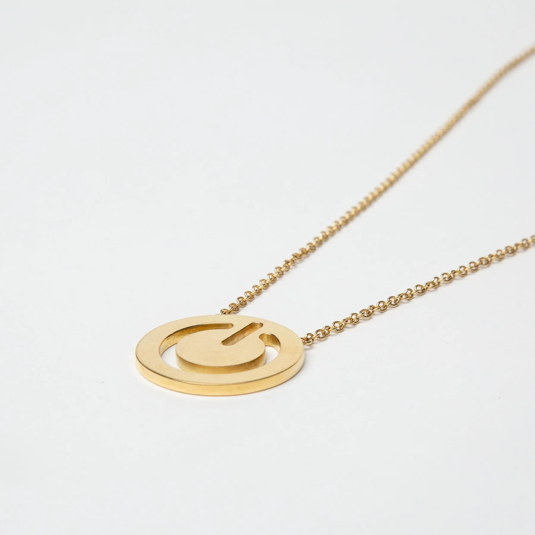 SARAH JANE WILDE | GOLD RESET SYMBOL NECKLACE