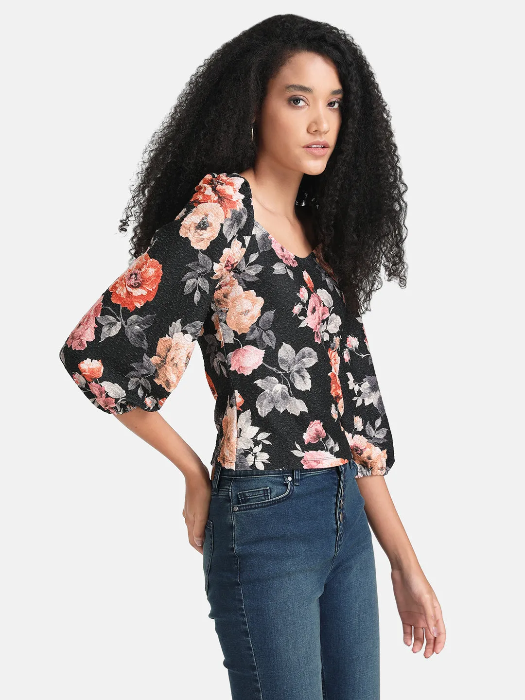 Stretchable Printed Top With Sweetheart Neckline