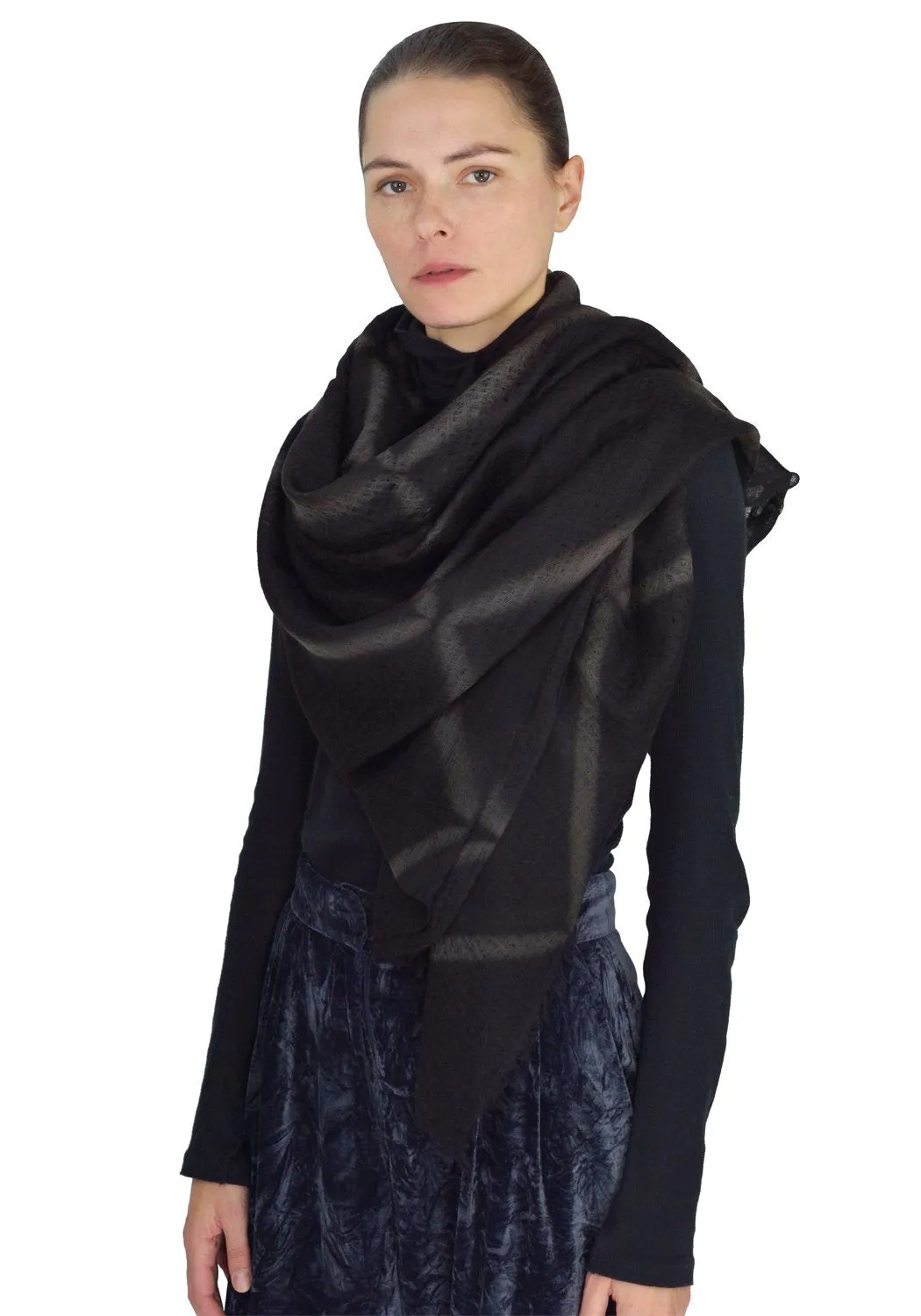 SUZUSAN 0002K-552 CASHMERE SHAWL BLACK/DARK GREY