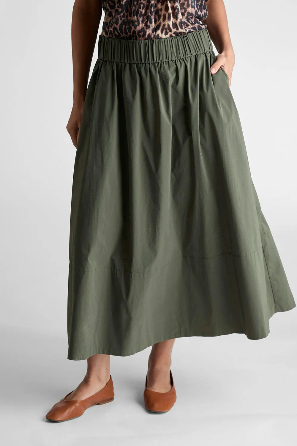 Yara Poplin Skirt | Army | Nederdel fra Neo Noir